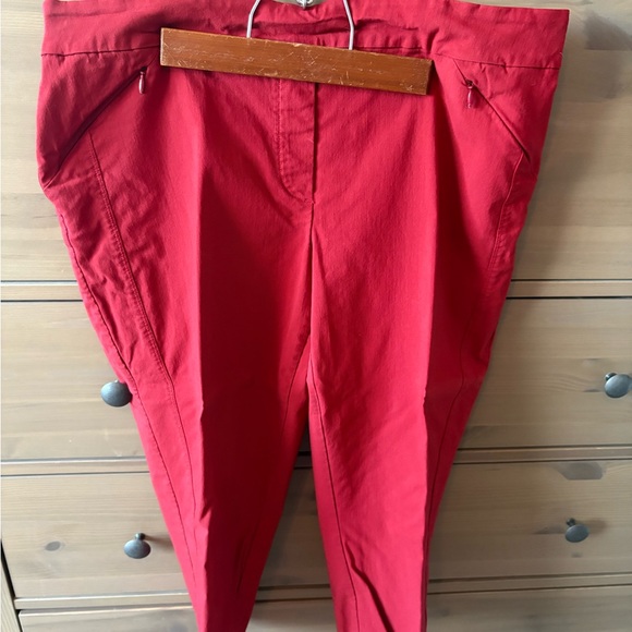 Red Capris - Picture 2 of 2